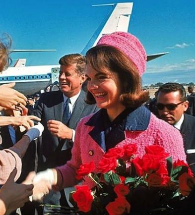 jackie kennedy tailleur dallas