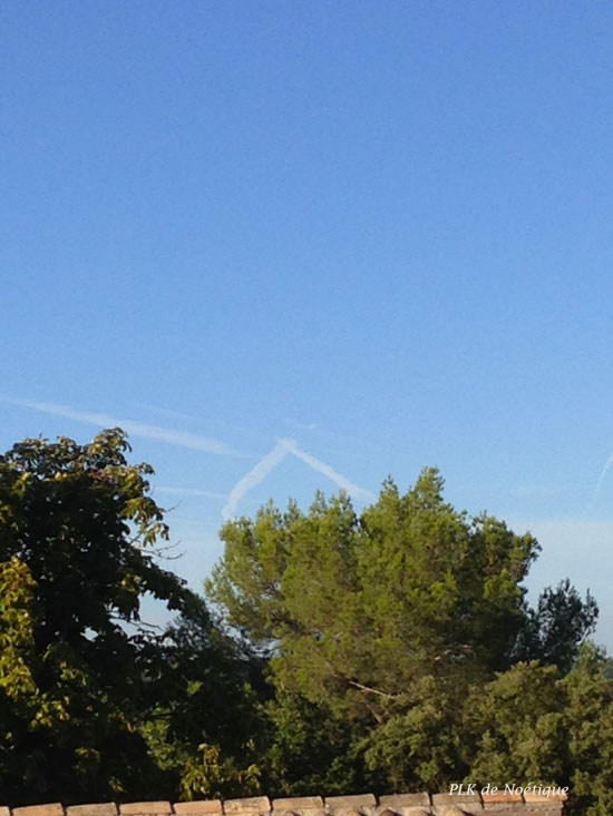 lubéron traces dans le ciel