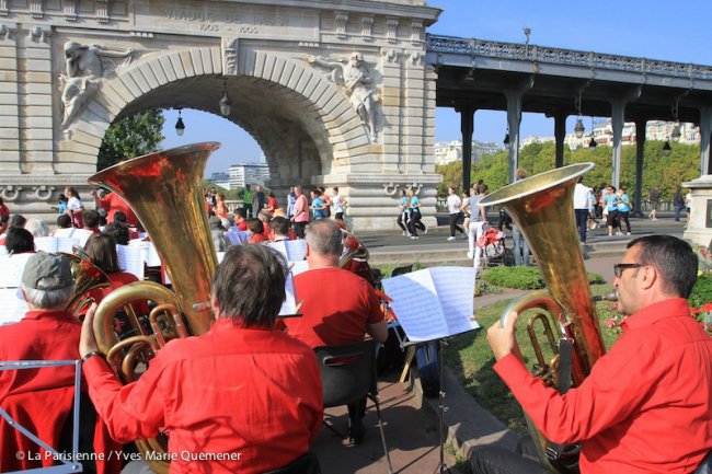 course-la-parisienne-orchestre-sur-le-parcours