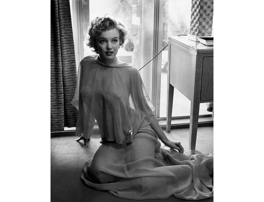 Marylin-monroe-assise