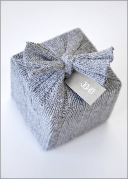 paquet-cadeau-laine-gris