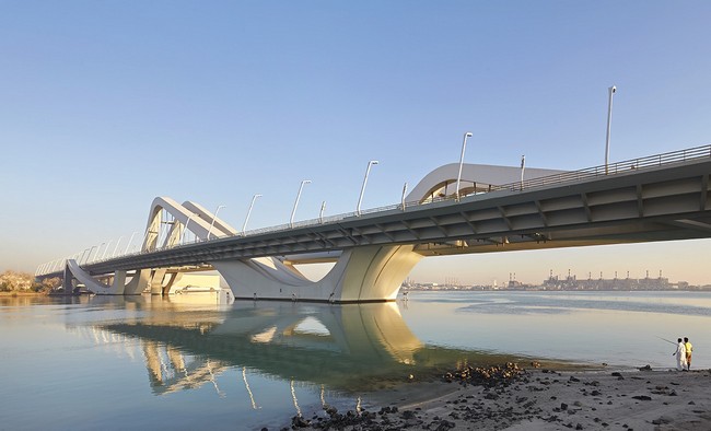 Sheikh-Zayed-Bridge-zaha-habib