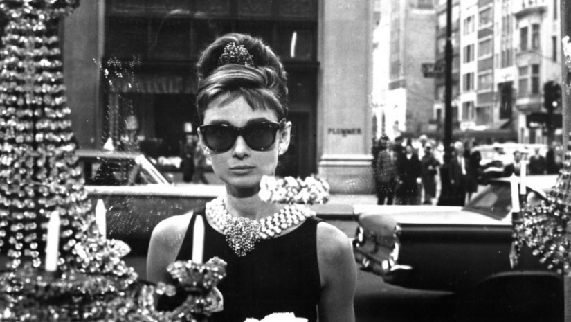 Audrey-hepburn-Tiffany's-perles